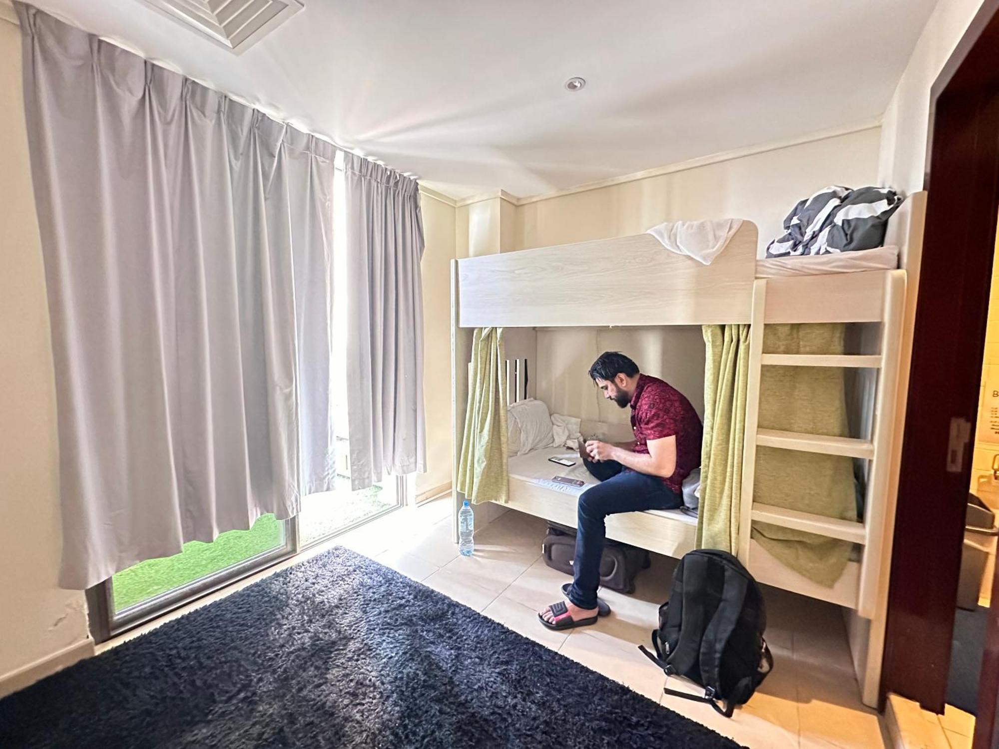 Bollywood Beach Hostel 두바이 외부 사진
